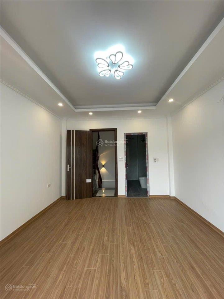 Bán nhà 5 tầng 3 ngủ oto gửi cách 15m ngay chợ yên nghĩa gần kđt đô nghĩayên nghĩa 4,15 tỷ