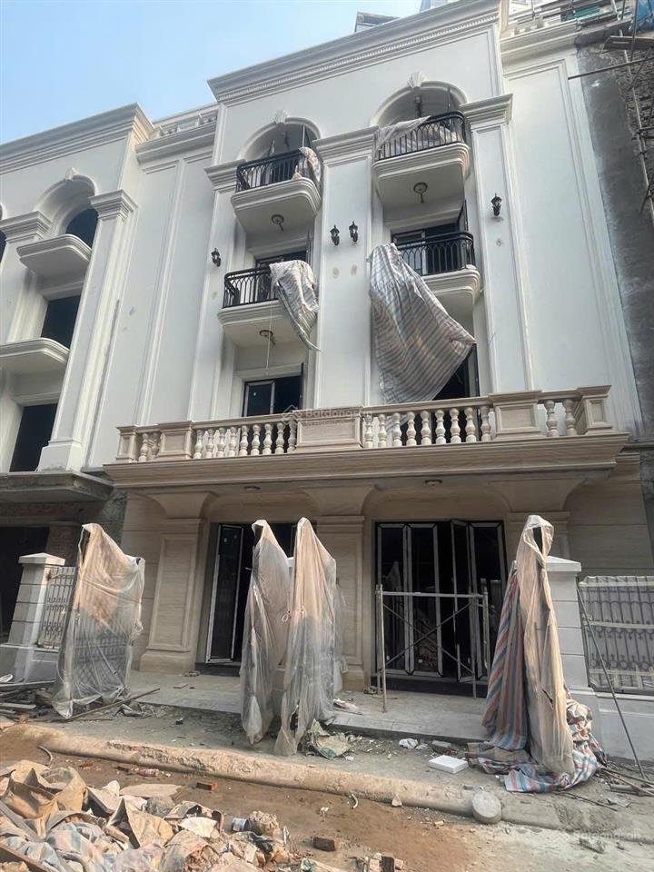 Chính chủ bán nhà liền kề giải phóng, diện tích 100m2 5 tầng mt 5.1m, chỉ cách hồ gươm 15 phút