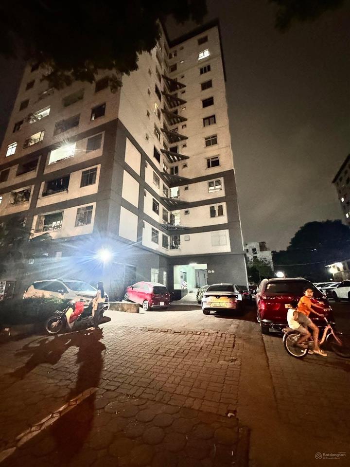 Bán căn hộ chung cư oct2  đn 3 bắc linh đàm, 2 phòng ngủ 71m2 giá 5.05 tỷ  mtg