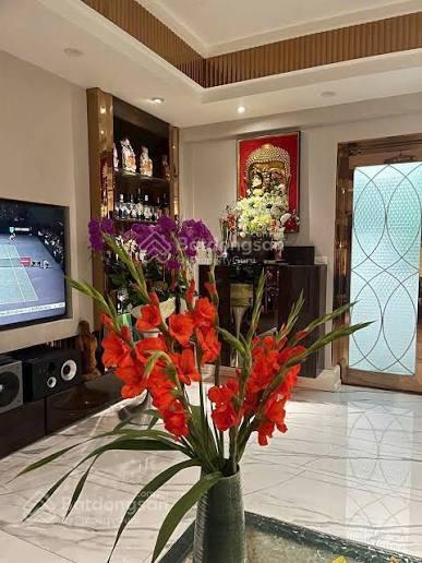 Bán căn hộ chung cư oct2  đn 3 bắc linh đàm, 2 phòng ngủ 71m2 giá 5.05 tỷ  mtg