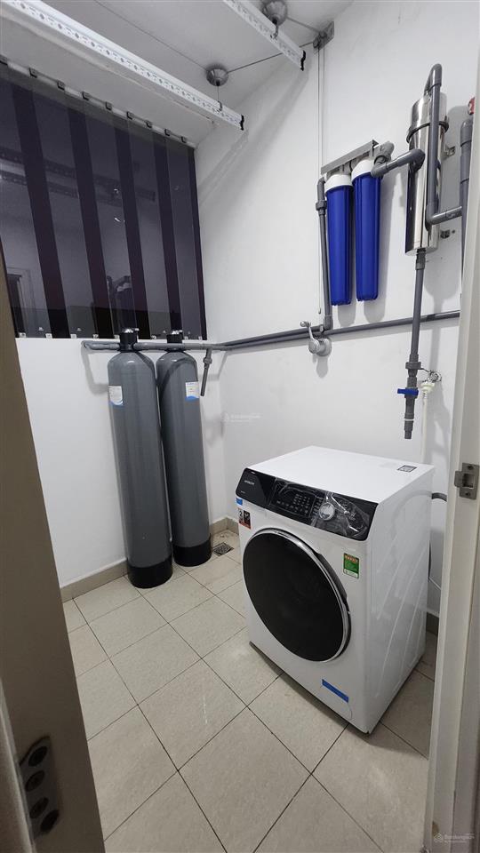Cho thuê căn góc tầng 29, cc diamond riverside, 12,5 triệu, 74m2, 2pn + 2wc, nội thất mới rất đẹp.