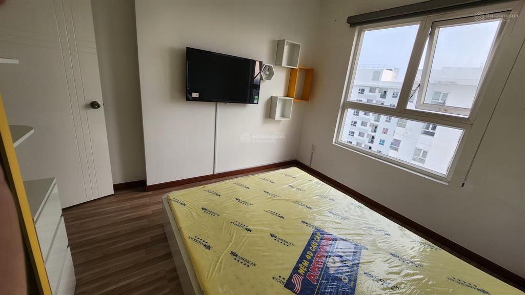 Cho thuê căn góc tầng 29, cc diamond riverside, 12,5 triệu, 74m2, 2pn + 2wc, nội thất mới rất đẹp.
