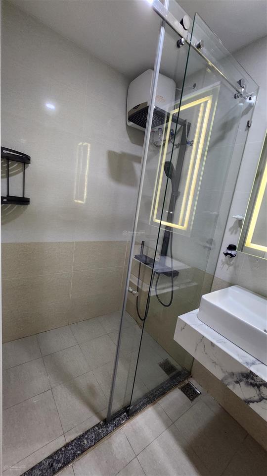 Cho thuê căn góc tầng 29, cc diamond riverside, 12,5 triệu, 74m2, 2pn + 2wc, nội thất mới rất đẹp.
