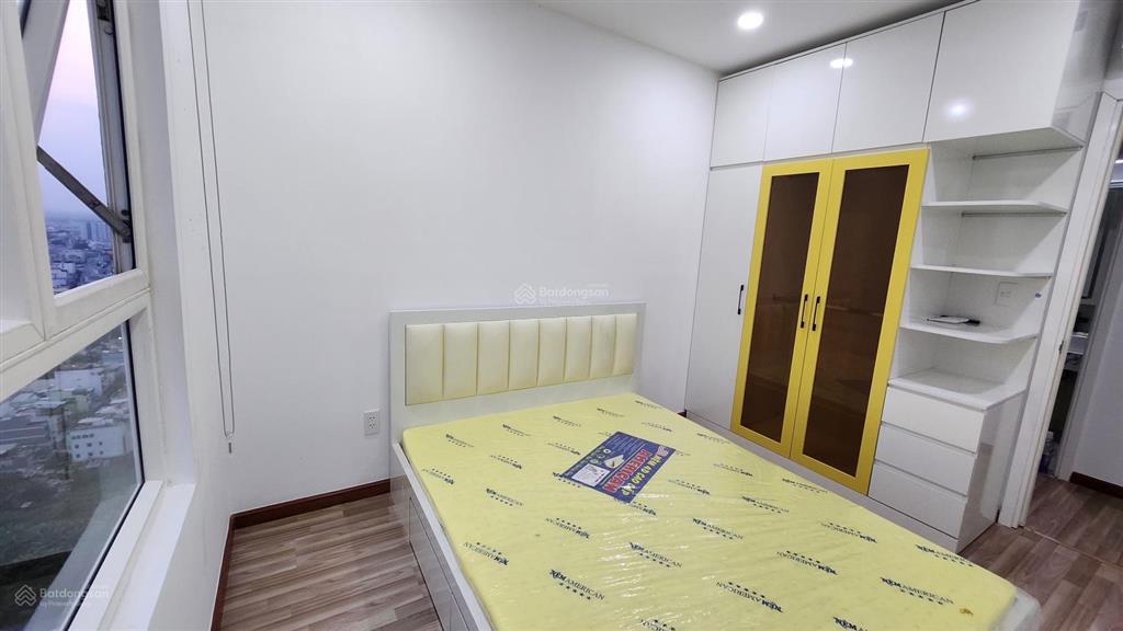 Cho thuê căn góc tầng 29, cc diamond riverside, 12,5 triệu, 74m2, 2pn + 2wc, nội thất mới rất đẹp.