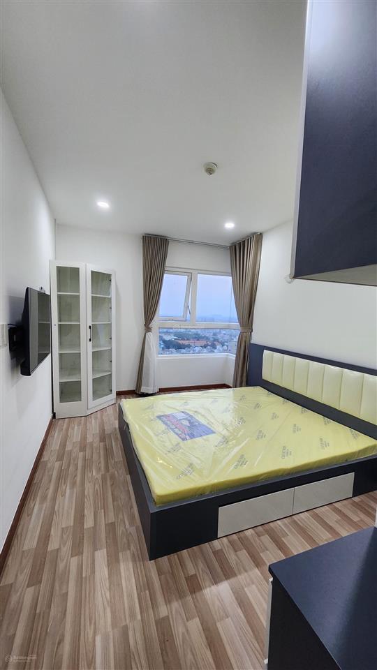 Cho thuê căn góc tầng 29, cc diamond riverside, 12,5 triệu, 74m2, 2pn + 2wc, nội thất mới rất đẹp.