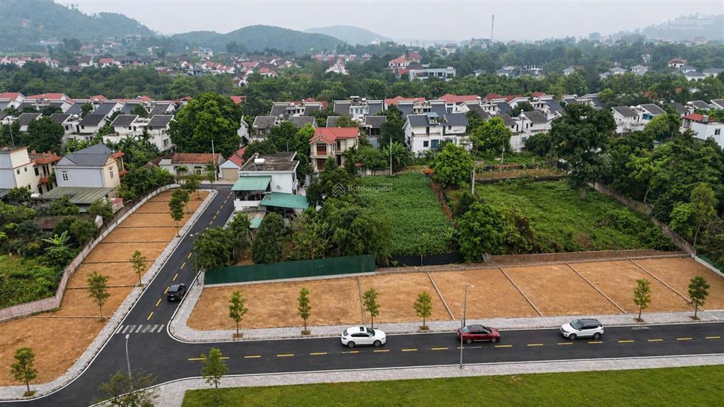 Bán lô đất siêu vip hòa lạc sát cổng đại học quốc gia xây trọ được ngay, giá mềm