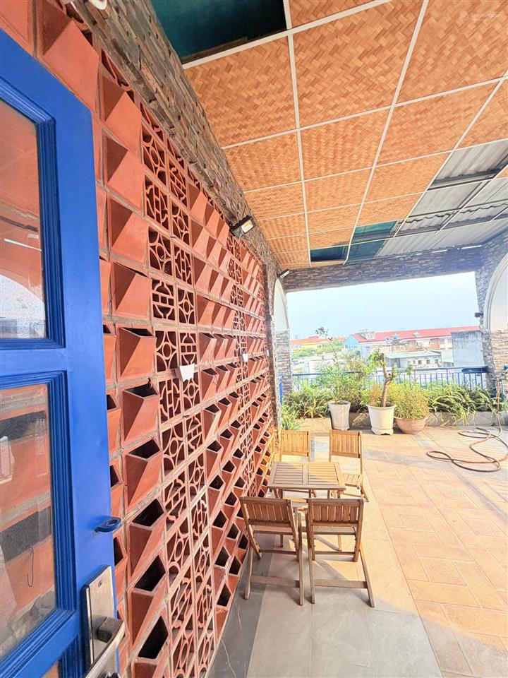 Bán nhà 4 lầu (4,5 x18 ) sát vạn phúc city đường 8 mét