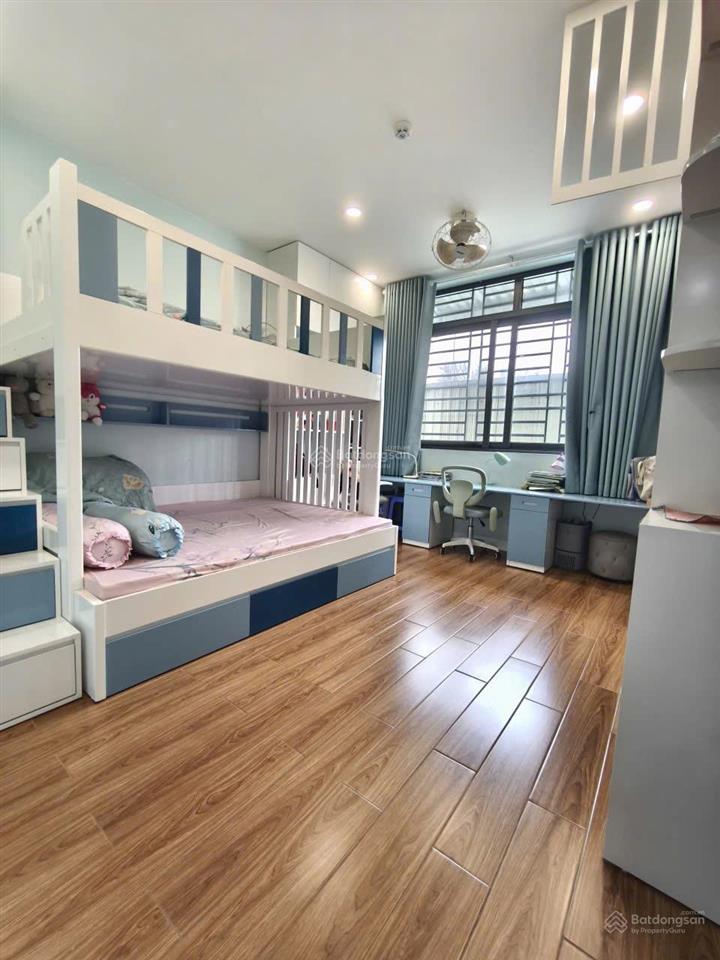 Bán nhà 5 lầu đi bộ ra vạn phúc city