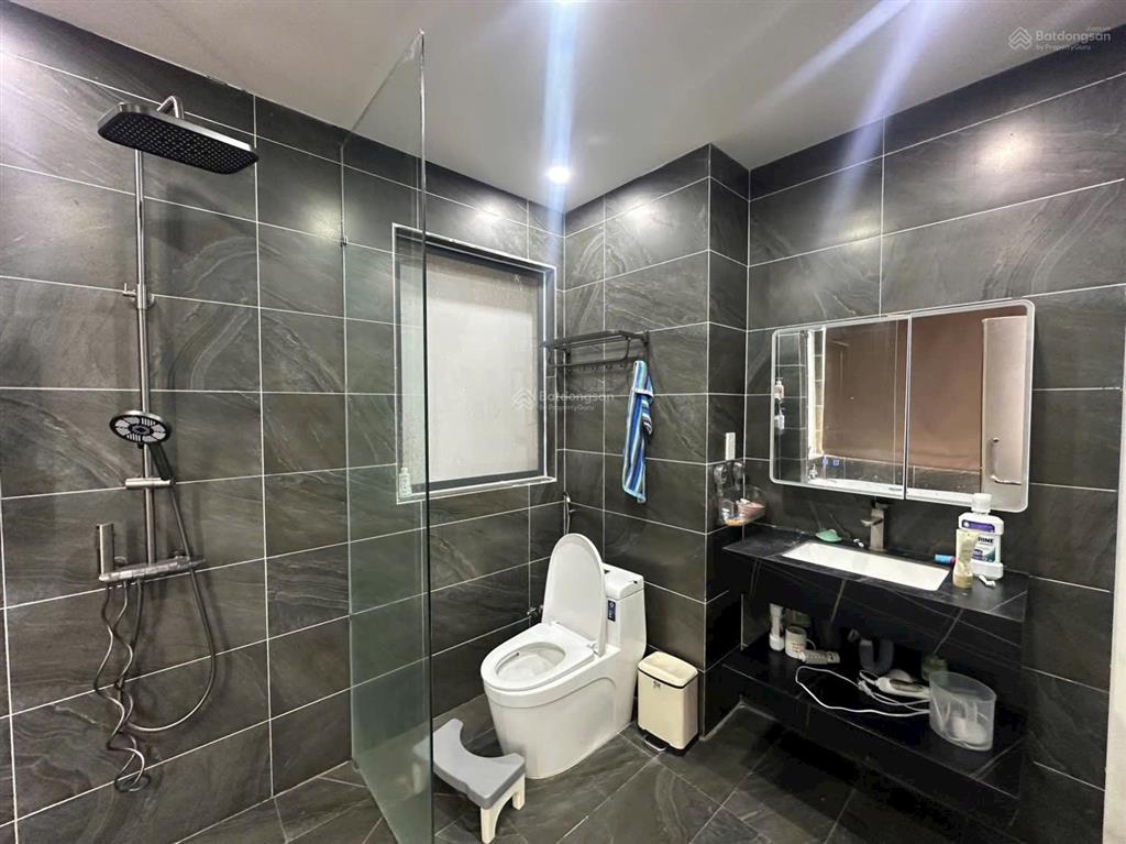 Bán biệt thự mini góc 2 mặt tiền ngang 6,4 mét có thang máy sát vạn phúc city