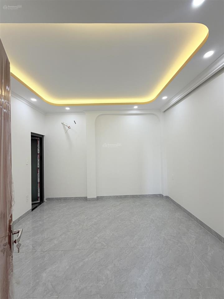 Bán nhà 3 lầu hiệp bình ngang 6 mét đường xe hơi