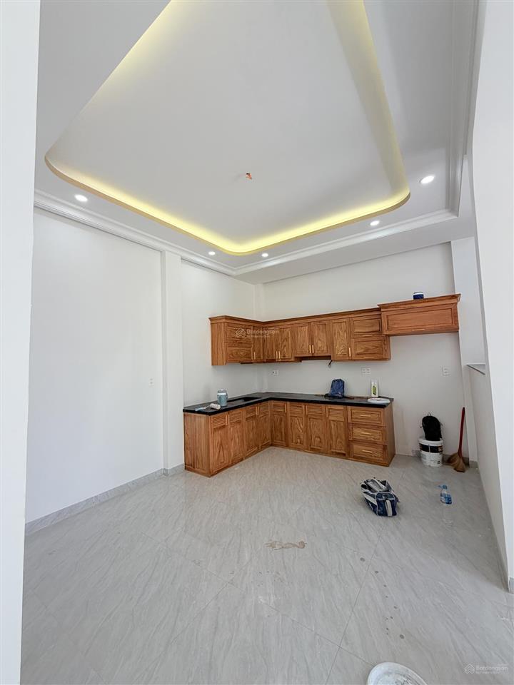 Bán nhà 3 lầu hiệp bình ngang 6 mét đường xe hơi