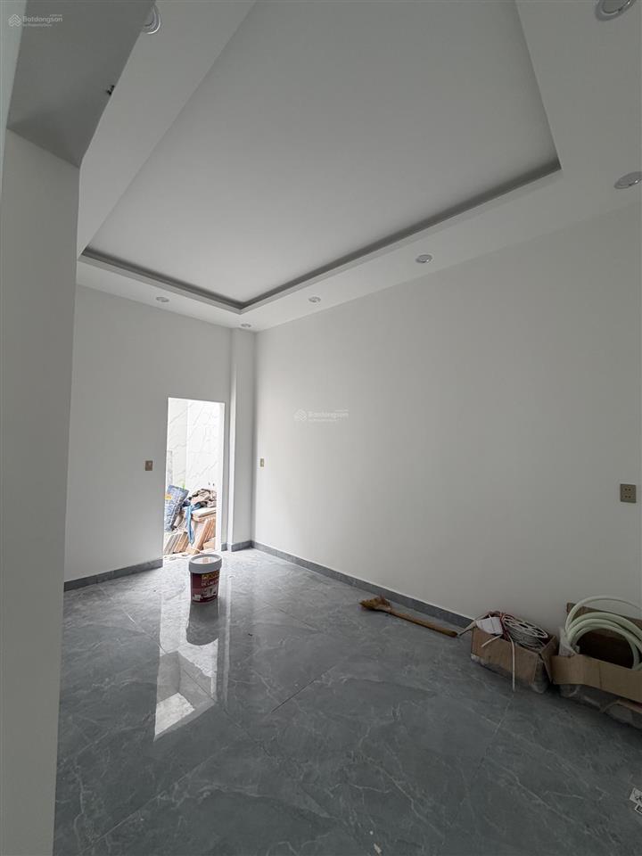 Bán nhà mới 3 lầu ngang (6,4x17m) gần vạn phúc
