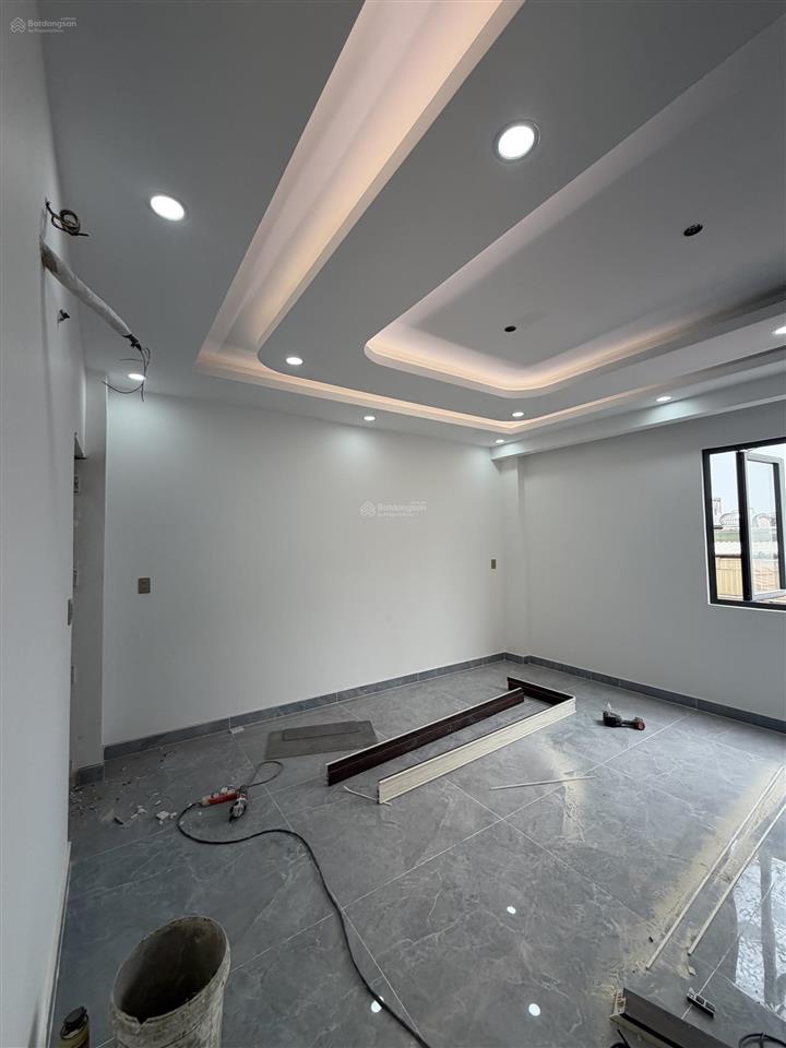 Bán nhà mới 3 lầu ngang (6,4x17m) gần vạn phúc
