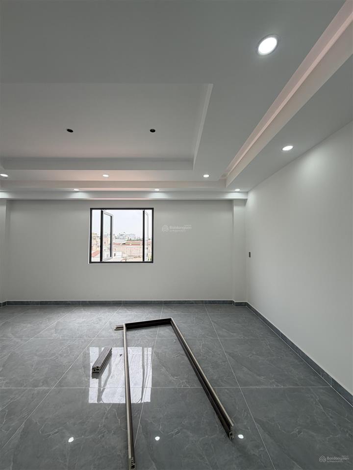 Bán nhà mới 3 lầu ngang (6,4x17m) gần vạn phúc