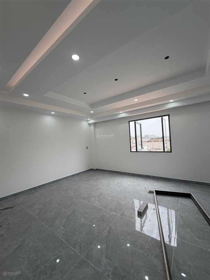 Bán nhà mới 3 lầu ngang (6,4x17m) gần vạn phúc