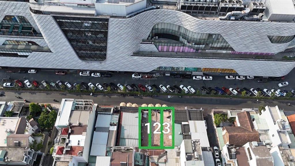 Bán đất mặt tiền kinh doanh ngay gigamall phạm văn đồng  xây dựng cao 5 lầu