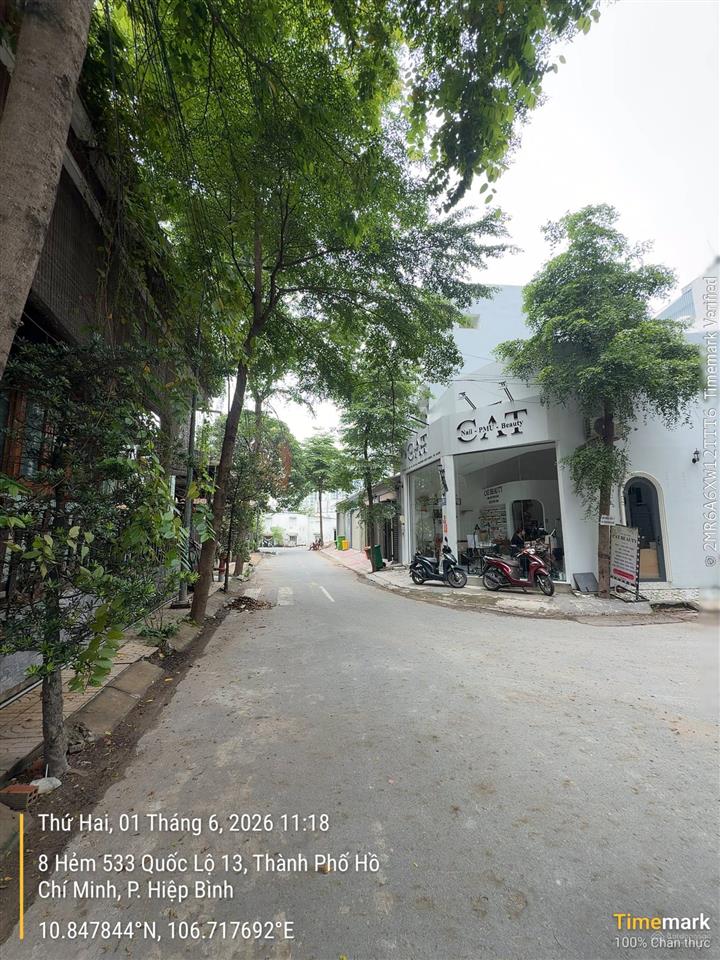Bán lô góc 2 mặt tiền sát quốc lộ 13, ngay cổng vạn phúc city