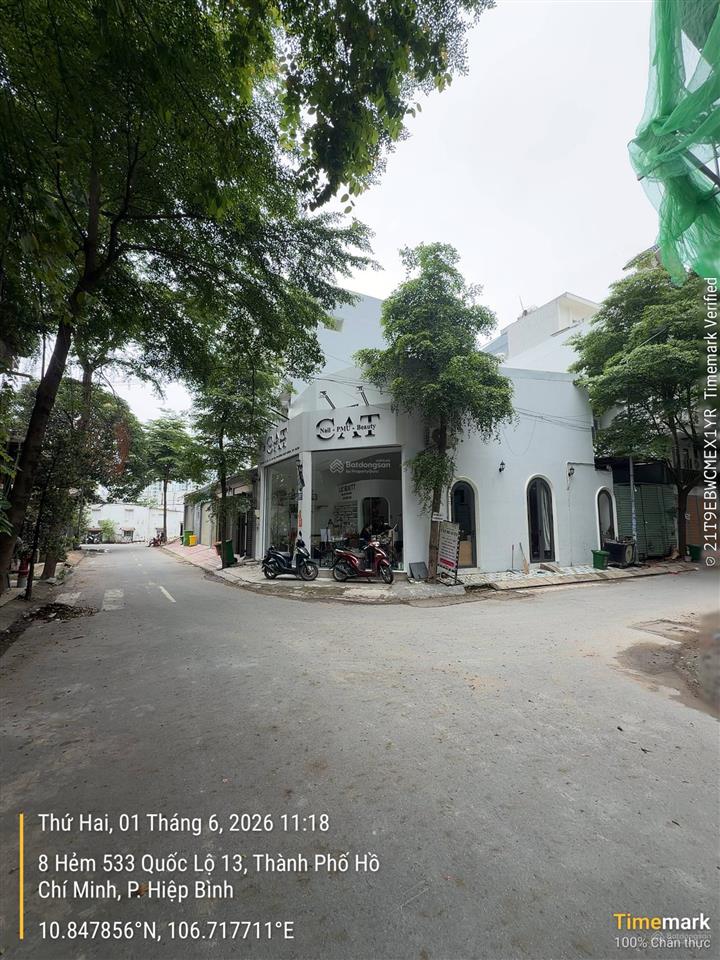 Bán lô góc 2 mặt tiền sát quốc lộ 13, ngay cổng vạn phúc city