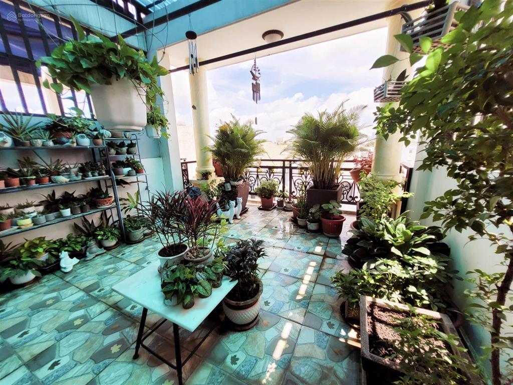 Bán nhà 3 lầu gần sát khu hồng long thủ đức