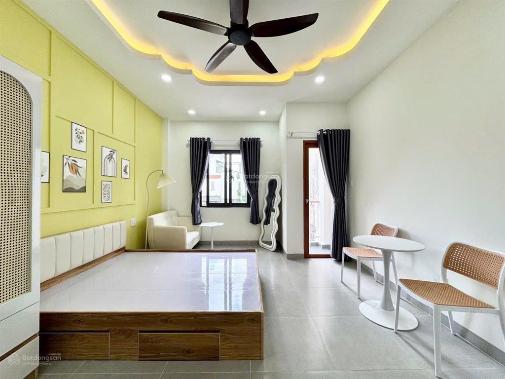 Bán tòa nhà căn hộ dịch vụ dt 50tr/tháng mới 100%