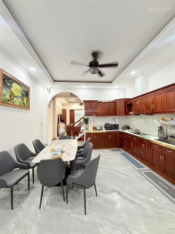 Bán nhà 2 lầu (5x23) hiệp bình thủ đức