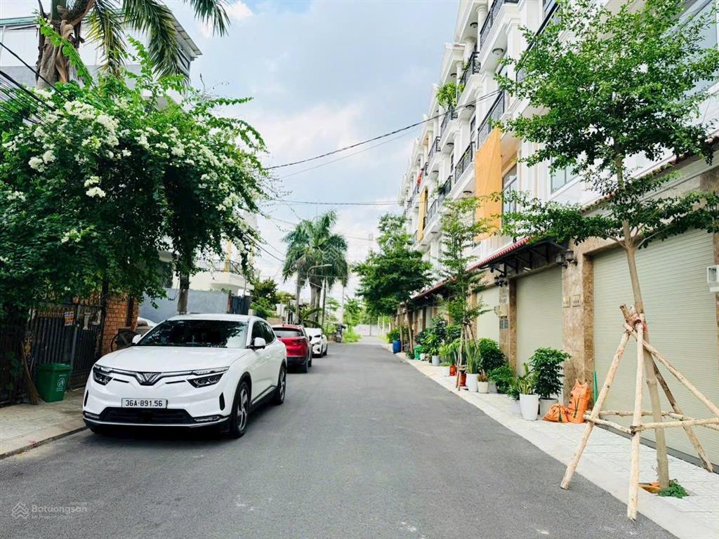 Chính chủ cho thuê nhà mới ngay vạn phúc