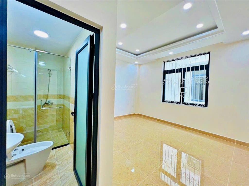Chính chủ cho thuê nhà mới ngay vạn phúc