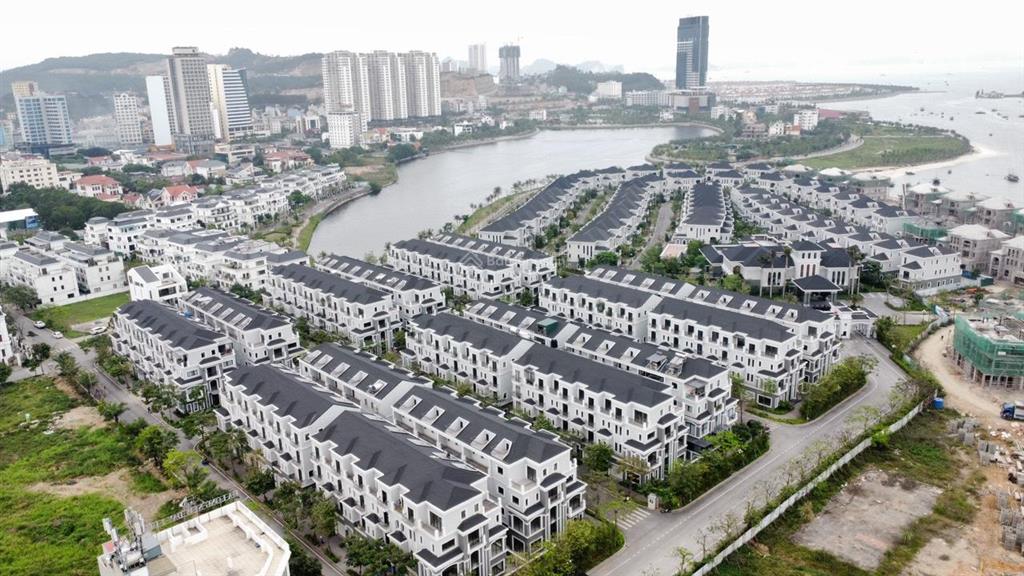 Bán biệt thự grand bay town house, bãi cháy, 9 tỷ, 104m2