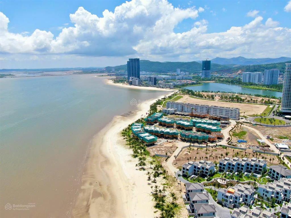 Bán biệt thự grand bay halong villas, chỉ 35 tỷ, 215m2, view đẹp, giá ưu đãi, hạ long, quảng ninh