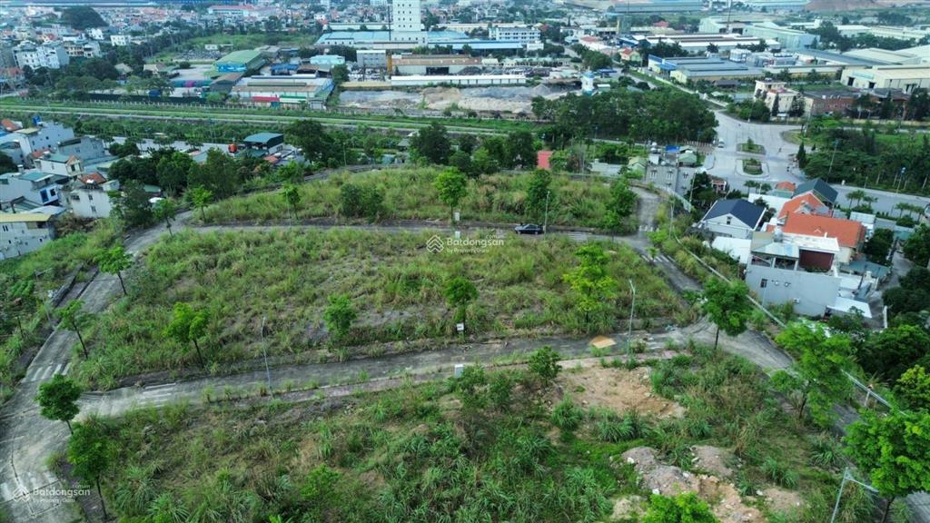 Bán đất nền tại biệt thự đồi thủy sản, diện tích 332m2 giá rẻ nhất thị trường
