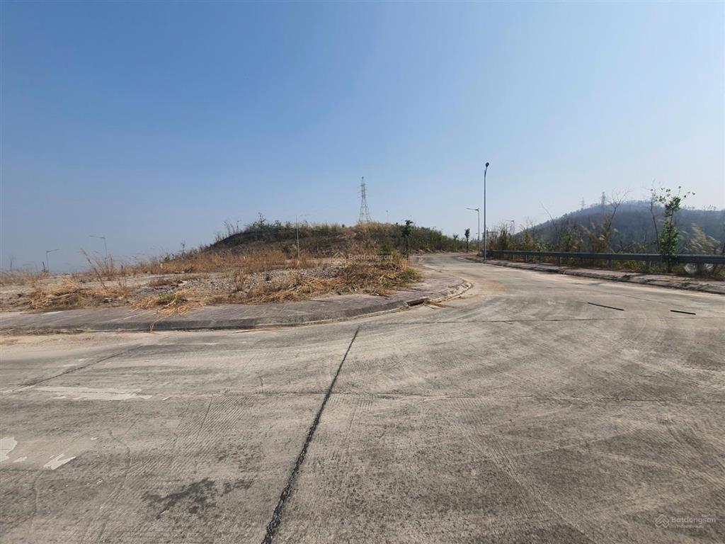 Bán đất nền tại biệt thự đồi thủy sản, diện tích 332m2 giá rẻ nhất thị trường