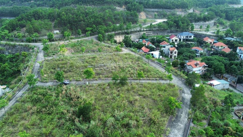 Bán đất nền tại biệt thự đồi thủy sản, diện tích 332m2 giá rẻ nhất thị trường