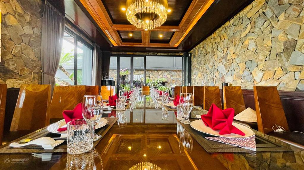 Chính chủ cần chuyển nhượng lại căn biệt thự flc hạ long view sân golf