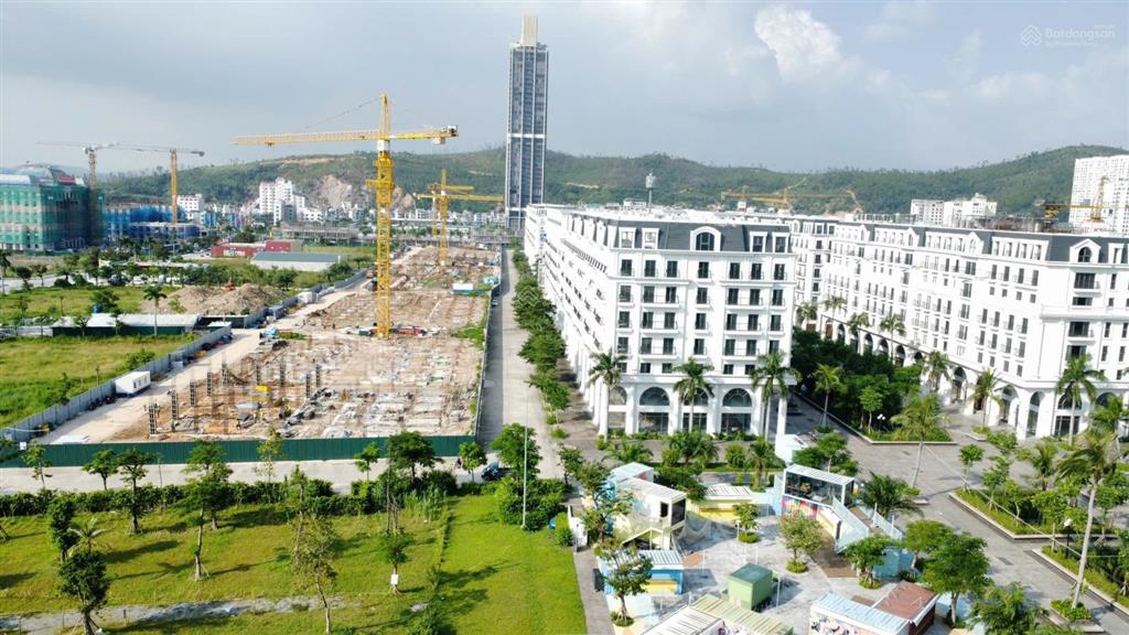 Chính chủ chuyển nhượng giá hời căn marina square tại phường hùng thắng  tp hạ long
