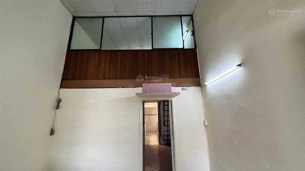 Cho thuê nhà nguyên căn cư xá vĩnh hội mặt tiền đường nguyễn hữu hào p6 q4 dt 60m2
