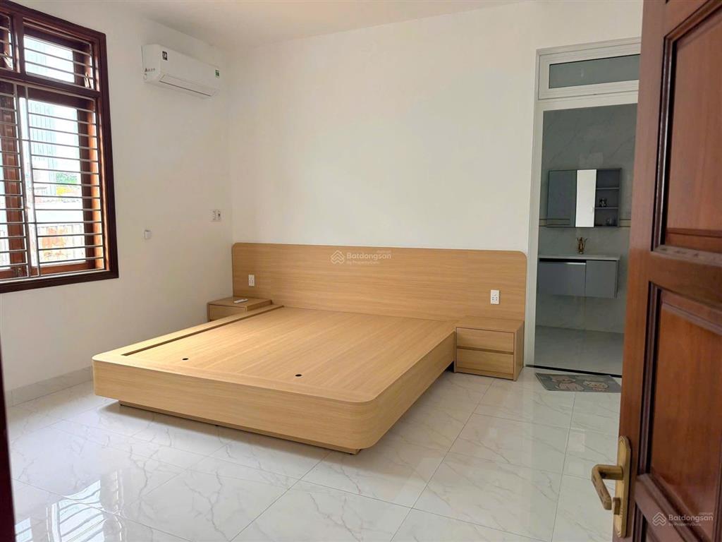 Cho thuê nhà nguyên căn mới đẹp, full nội thất3 tầng mt trương định, bãi tắm biển mân thái, s.trà