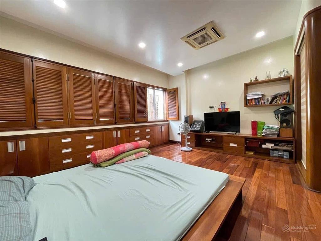 Bán nhà mặt ngõ 83 trần duy hưng, phân lô cán bộ quận đội, nội thất cực đỉnh 5 tầng 60m giá 37 tỷ
