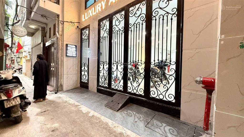 Bán tòa aprrment luxury cao cấp tại ngõ 62 ngọc hà dòng tiền 100tr với 14 căn hộ bán giá 21.5 tỷ
