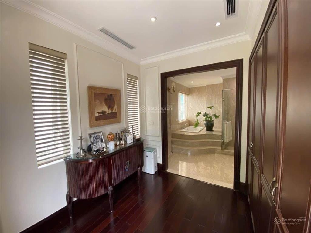 Bán biệt thự vinhomes riverside nằm khu anh đào 10 diện tích 133m xây dựng 4 tầng giá bán 61 tỷ