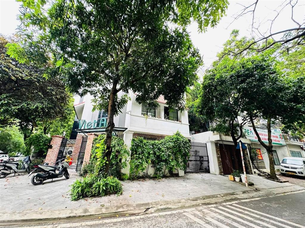 Bán biệt thự cực đẹp lô góc 2 mặt tiền tại khu dân cư cao cấp trung văn vinaconex 150m2, giá 55 tỷ