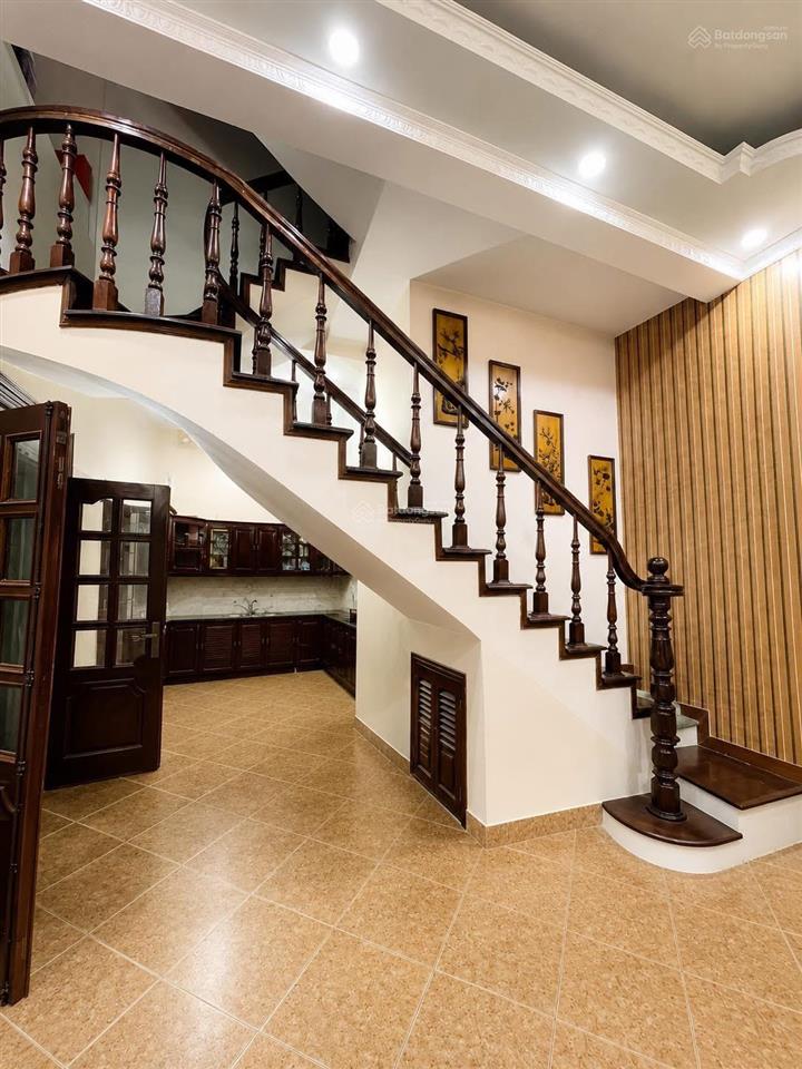 Bán nhà ngõ 105 xuân la tây hồ phân lô ô tô tránh, lô góc 3 mặt thoáng diện tích 50m2 4 tầng 35 tỷ