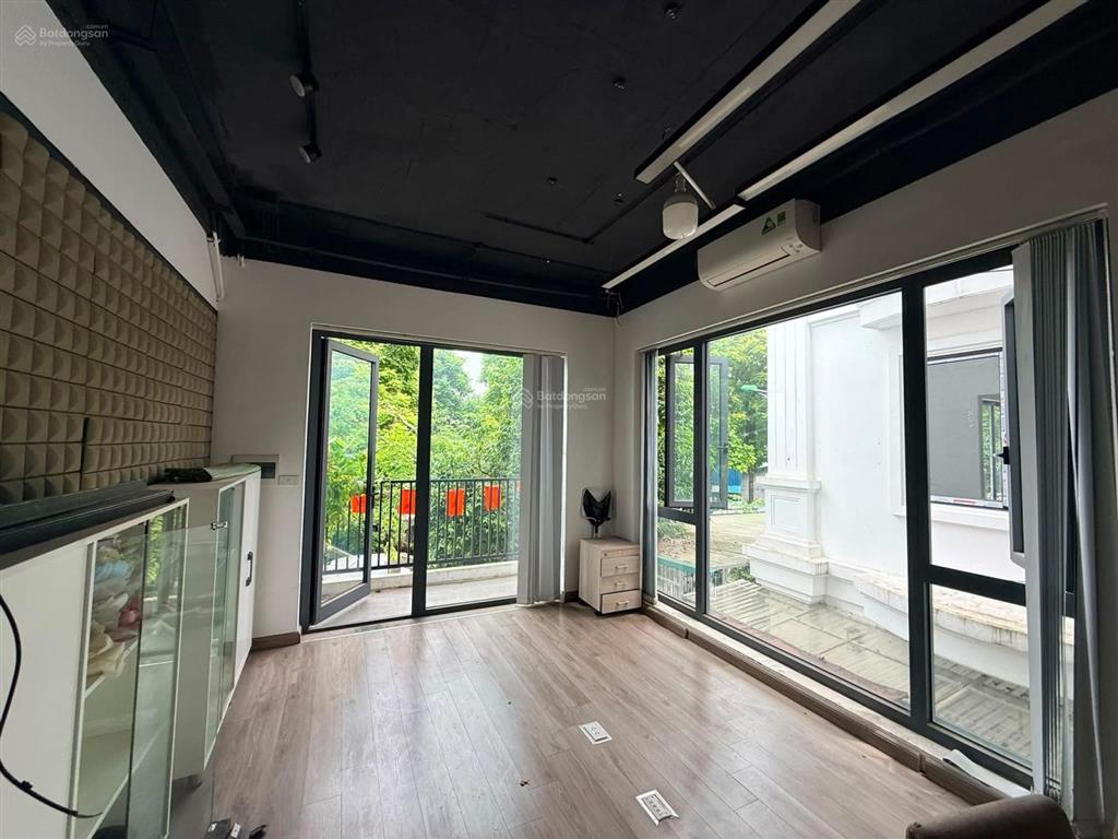 Bán biệt thư siêu vip thành phố giao lưu phạm văn đồng hồ điều hoà tiềm năng diện tích 213m giá 78
