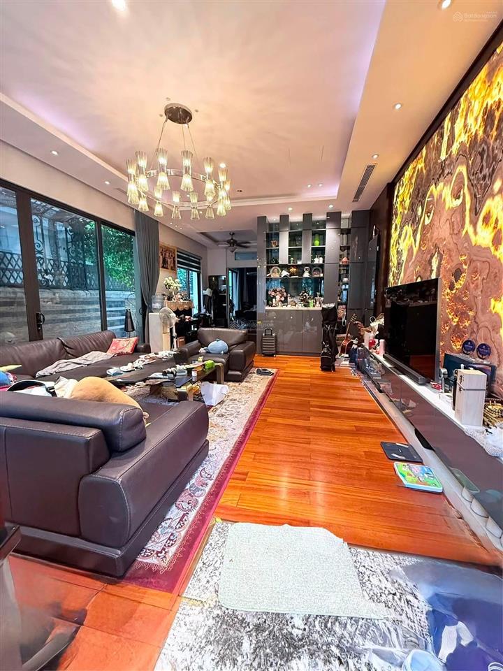 Bán biệt thư vinhome greenbay mễ trì  khu đô thị xa hoa nhất nhì hà nội diện tích 145m giá 96 tỷ