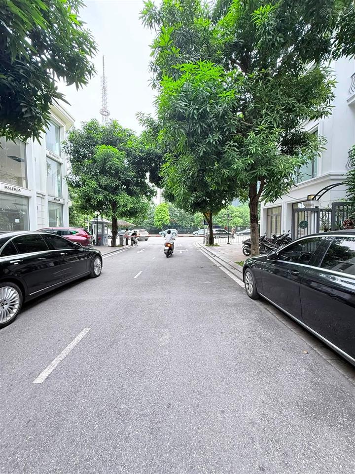 Bán biệt thư vinhome greenbay mễ trì  khu đô thị xa hoa nhất nhì hà nội diện tích 145m giá 96 tỷ