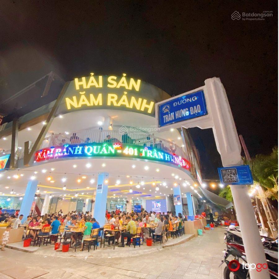 Cho thuê nhà 2 mặt tiền trần hưng đạo view sông hàn . dtsd 800 m2