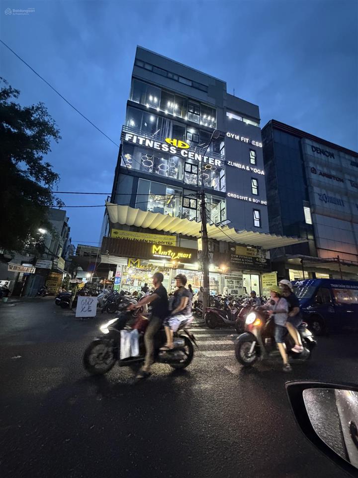 Cho thuê mặt tiền trần hưng đạo. ngang 15 mét. ngay cầu rồng. vị trí siêu đẹp