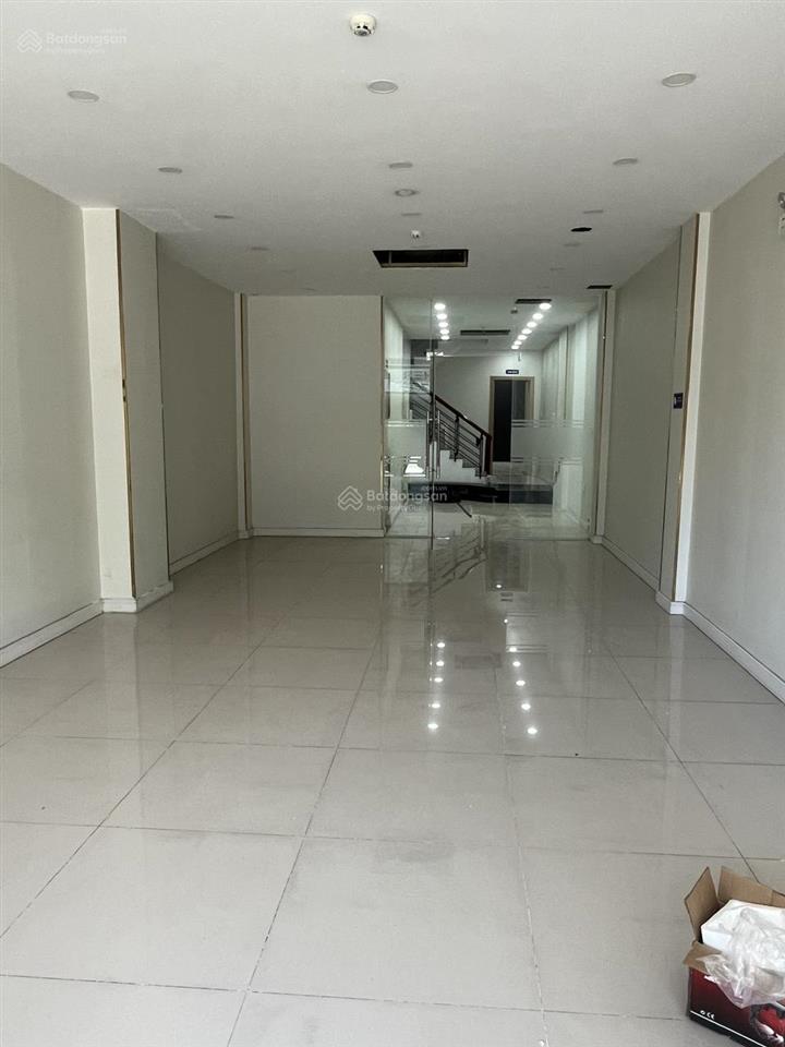 Cho thuê nhà mặt tiền nguyễn văn linh. thang máy. trung tâm thành phố