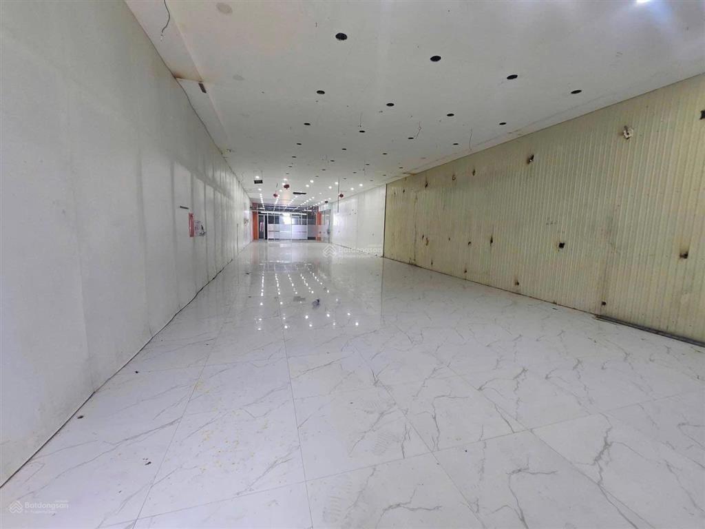 Cho thuê nhà mặt tiền nguyễn văn thoại. ngang 8m3. vị trí siêu đẹp