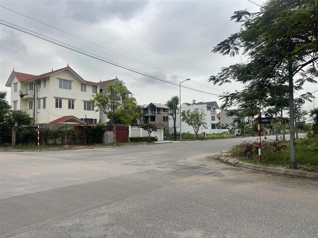 Bán nhanh lô đất dt 180m2 đường 12m kđt anh dũng 7 giá bao toàn dự án.  0975 015 ***