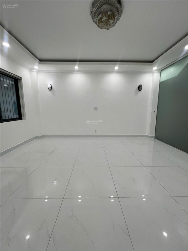Chính chủ cho thuê văn phòng 25m2 kđt vạn phúc city chỉ 5.5 triệu/tháng (t.06/2026)